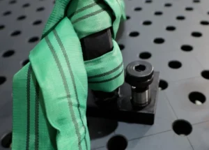 lifting lug on welding table 2